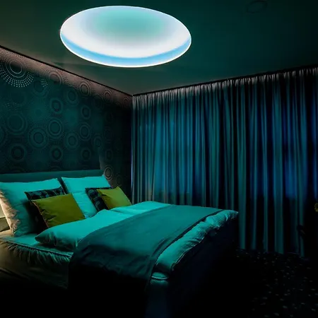 Rooftop Planet 호텔 4*