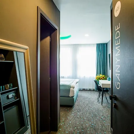 Rooftop Planet 4* Praga