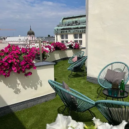 Hotel Rooftop Planet Prague