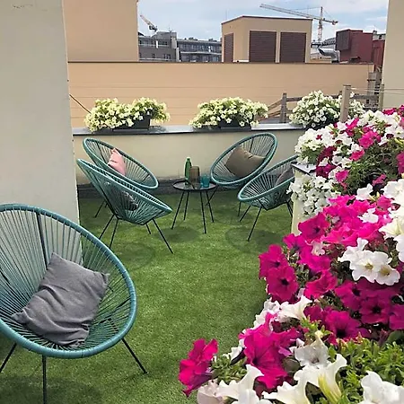 Rooftop Planet 4*