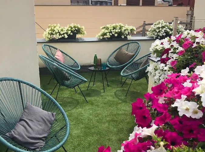 Ξενοδοχείο Rooftop Planet 4*