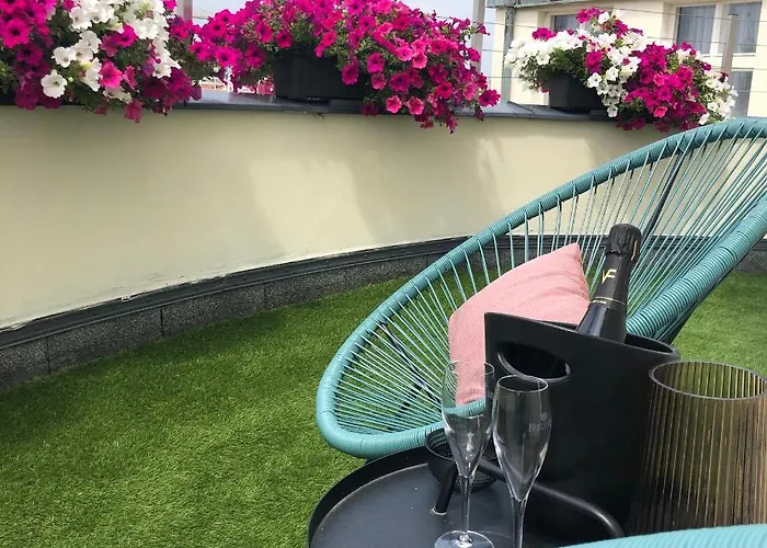 Rooftop Planet 4*