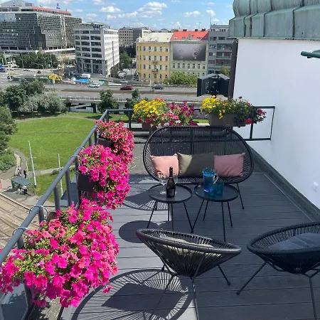 Rooftop Planet 4*